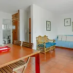 דירה Coastal Retreat By Lovelystay *