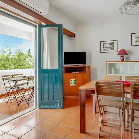 Coastal Retreat By Lovelystay * וילהמורה