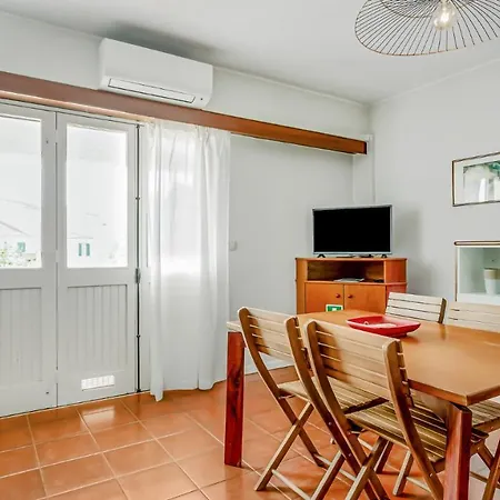 Apartment Coastal Retreat By Lovelystay Vilamoura