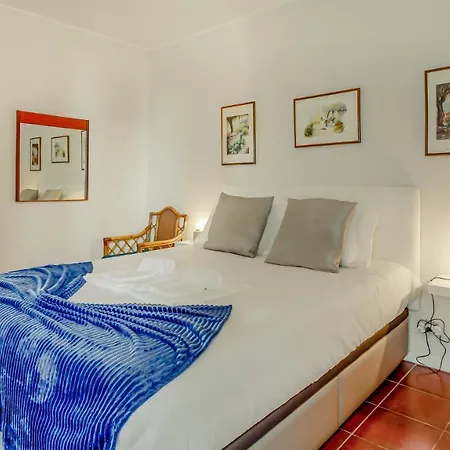 Apartment Coastal Retreat By Lovelystay